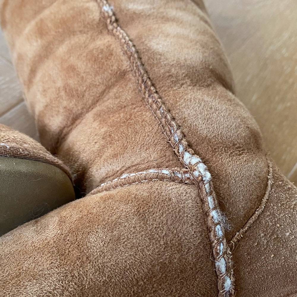 Tan Classic Tall UGG Boots — Size W8 - Picture 7 of 13